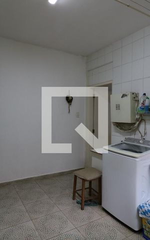 Casa para alugar com 248m², 5 quartos e 4 vagasÁrea de Serviço