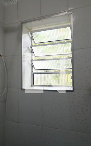 Casa para alugar com 248m², 5 quartos e 4 vagasBanheiro Social