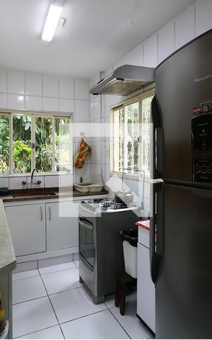 Casa para alugar com 248m², 5 quartos e 4 vagasCozinha