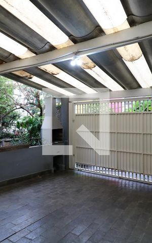 Casa para alugar com 248m², 5 quartos e 4 vagasGaragem - Rua Tupi