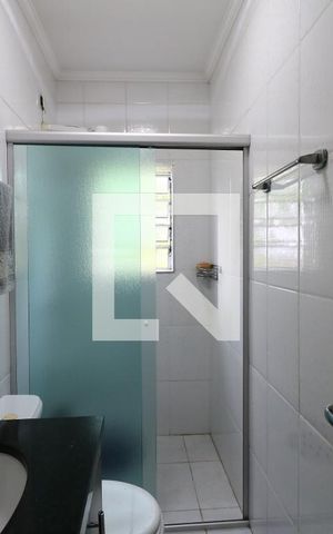 Casa para alugar com 248m², 5 quartos e 4 vagasBanheiro Social