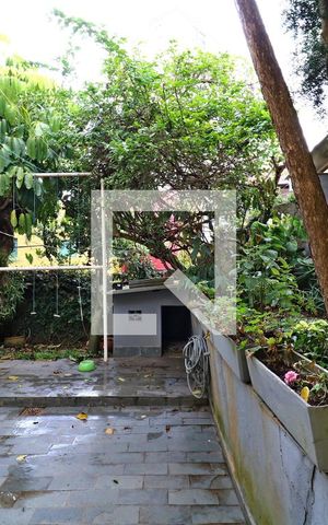 Casa para alugar com 248m², 5 quartos e 4 vagasQuintal