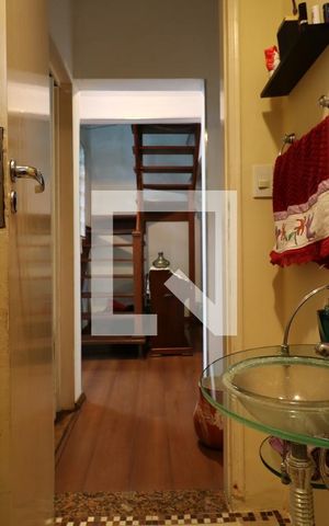 Casa para alugar com 248m², 5 quartos e 4 vagasLavabo