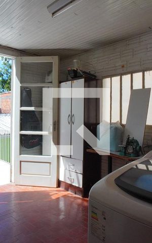 Casa à venda com 580m², 2 quartos e 6 vagasQuarto de serviço