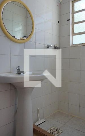 Casa à venda com 580m², 2 quartos e 6 vagasBanheiro de Serviço