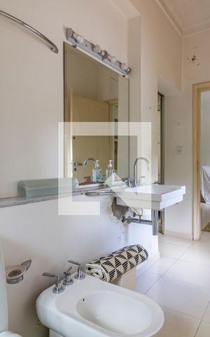 Casa à venda com 568m², 4 quartos e 4 vagasBanheiro da Suíte 1