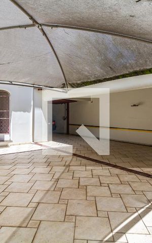 Casa à venda com 568m², 4 quartos e 4 vagasGaragem