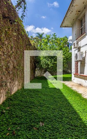 Casa à venda com 568m², 4 quartos e 4 vagasQuintal