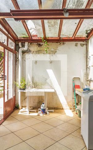Casa à venda com 568m², 4 quartos e 4 vagasÁrea de Serviço