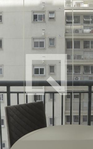 Apartamento para alugar com 34m², 1 quarto e sem vagaSacada