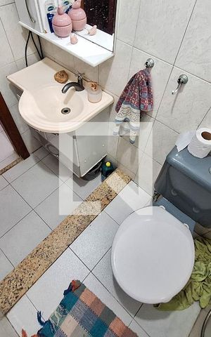 Casa de condomínio à venda com 207m², 5 quartos e 2 vagas Casa de condomínio à venda com 207m², 5 quartos e 2 vagasLavabo