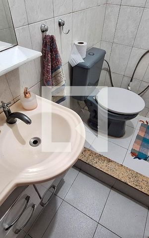 Casa de condomínio à venda com 207m², 5 quartos e 2 vagas Casa de condomínio à venda com 207m², 5 quartos e 2 vagasLavabo