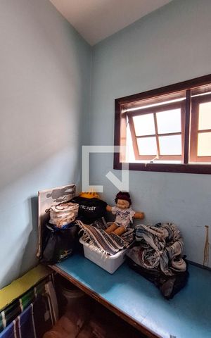 Casa de condomínio à venda com 207m², 5 quartos e 2 vagas Casa de condomínio à venda com 207m², 5 quartos e 2 vagasQuarto de Serviço