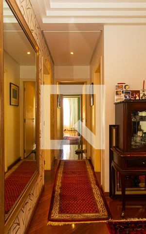 Apartamento à venda com 172m², 3 quartos e 1 vaga Apartamento à venda com 172m², 3 quartos e 1 vagaSala