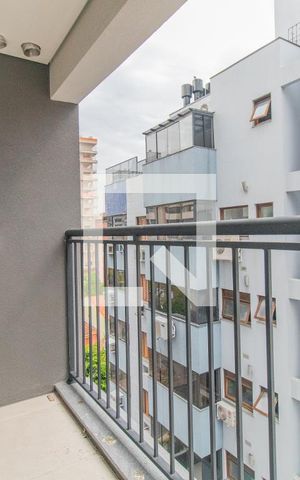 Apartamento à venda com 63m², 2 quartos e 1 vaga Apartamento à venda com 63m², 2 quartos e 1 vagaVaranda