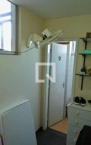 Apartamento à venda com 102m², 2 quartos e 2 vagas Apartamento à venda com 102m², 2 quartos e 2 vagasQuarto de Serviço