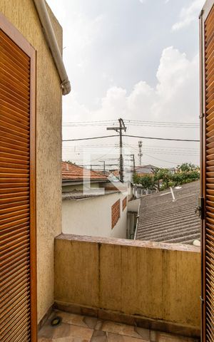 Casa à venda com 140m², 2 quartos e 2 vagas Casa à venda com 140m², 2 quartos e 2 vagasVaranda da Suíte