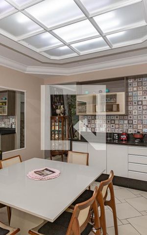 Casa para alugar com 280m², 4 quartos e 1 vaga Casa para alugar com 280m², 4 quartos e 1 vagaCozinha