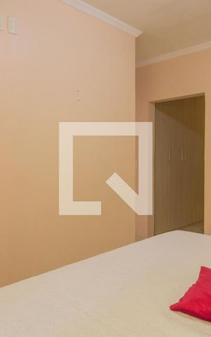 Casa à venda com 440m², 4 quartos e 6 vagas Casa à venda com 440m², 4 quartos e 6 vagasSuíte