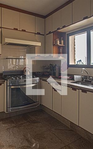 Apartamento à venda com 215m², 4 quartos e 3 vagas Apartamento à venda com 215m², 4 quartos e 3 vagascozinha_1