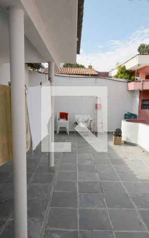 Casa à venda com 300m², 3 quartos e 4 vagasQuintal - Edícula