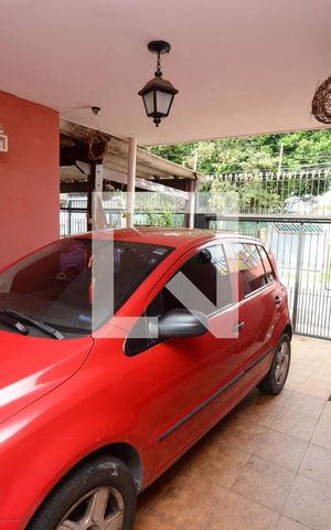 Casa à venda com 300m², 3 quartos e 4 vagasGaragem