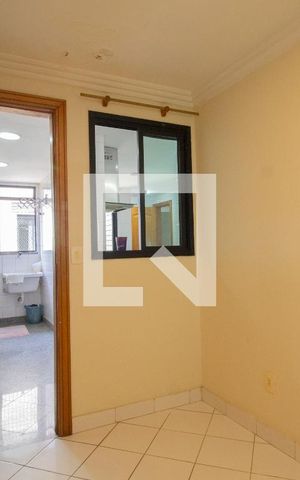 Apartamento para alugar com 460m², 5 quartos e 4 vagas Apartamento para alugar com 460m², 5 quartos e 4 vagasQuarto de Serviço