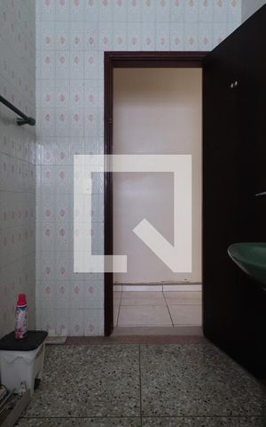 Casa à venda com 250m², 3 quartos e 1 vagaBanheiro 2