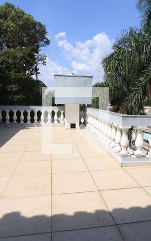 Casa à venda com 240m², 3 quartos e 2 vagasSacada