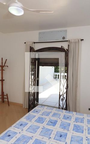 Casa à venda com 240m², 3 quartos e 2 vagasQuarto Suíte