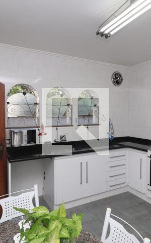 Casa à venda com 240m², 3 quartos e 2 vagasCozinha