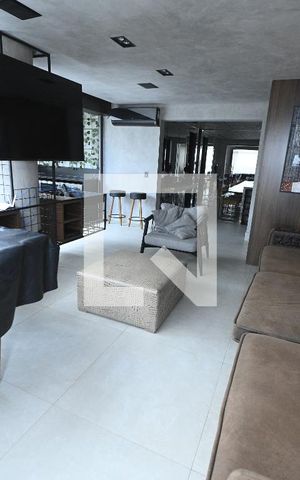 Apartamento para alugar com 110m², 1 quarto e 2 vagas Apartamento para alugar com 110m², 1 quarto e 2 vagasStudio
