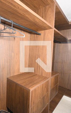 Apartamento para alugar com 110m², 1 quarto e 2 vagas Apartamento para alugar com 110m², 1 quarto e 2 vagasCloset