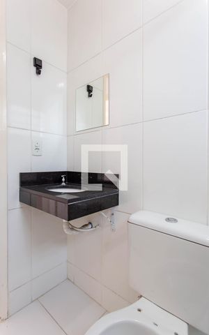 Apartamento à venda com 44m², 2 quartos e 1 vaga Apartamento à venda com 44m², 2 quartos e 1 vagaBanheiro