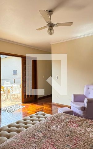 Casa de condomínio à venda com 465m², 4 quartos e 6 vagasSuíte 1
