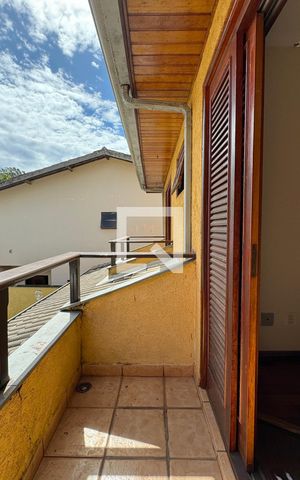 Casa de condomínio à venda com 465m², 4 quartos e 6 vagassacada da Suíte 3