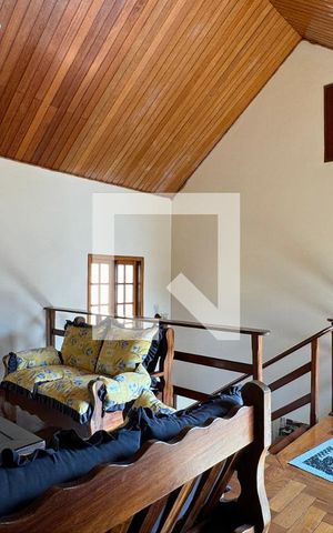 Casa de condomínio à venda com 465m², 4 quartos e 6 vagasHall