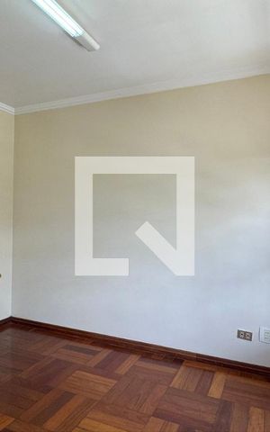 Casa de condomínio à venda com 465m², 4 quartos e 6 vagasEscritório