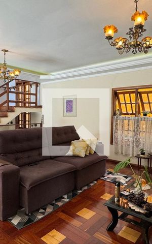 Casa de condomínio à venda com 465m², 4 quartos e 6 vagasSala