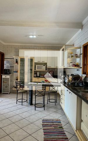 Casa de condomínio à venda com 465m², 4 quartos e 6 vagasCozinha