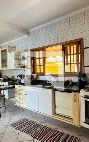 Casa de condomínio à venda com 465m², 4 quartos e 6 vagasCozinha