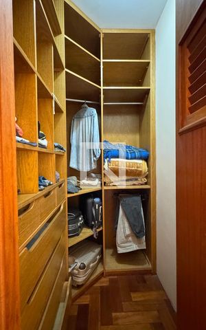 Casa de condomínio à venda com 465m², 4 quartos e 6 vagasCloset da suíte 3