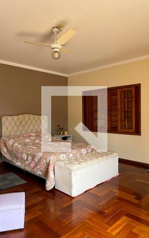 Casa de condomínio à venda com 465m², 4 quartos e 6 vagasSuíte 1