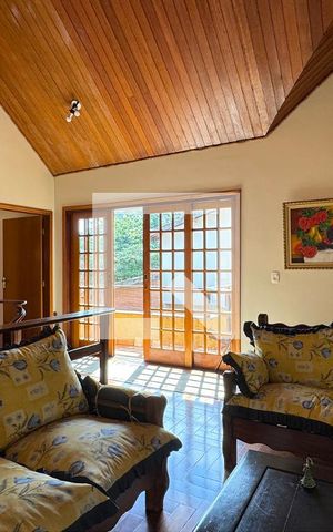 Casa de condomínio à venda com 465m², 4 quartos e 6 vagasHall
