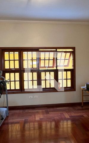 Casa de condomínio à venda com 465m², 4 quartos e 6 vagasAcademia
