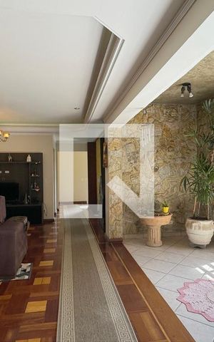 Casa de condomínio à venda com 465m², 4 quartos e 6 vagasSala