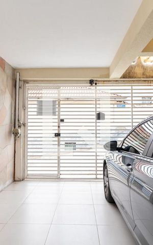 Casa à venda com 89m², 2 quartos e 2 vagasGaragem