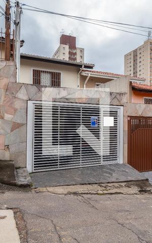 Casa à venda com 89m², 2 quartos e 2 vagasFachada