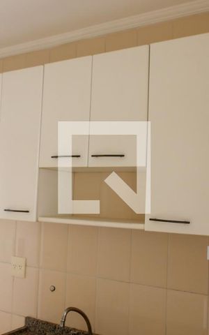 Apartamento para alugar com 81m², 2 quartos e 2 vagas Apartamento para alugar com 81m², 2 quartos e 2 vagasCozinha
