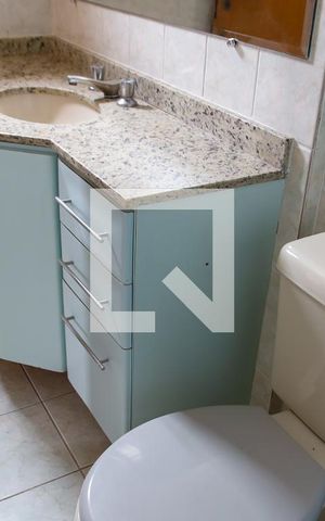 Apartamento para alugar com 81m², 2 quartos e 2 vagas Apartamento para alugar com 81m², 2 quartos e 2 vagasBanheiro da Suíte 2